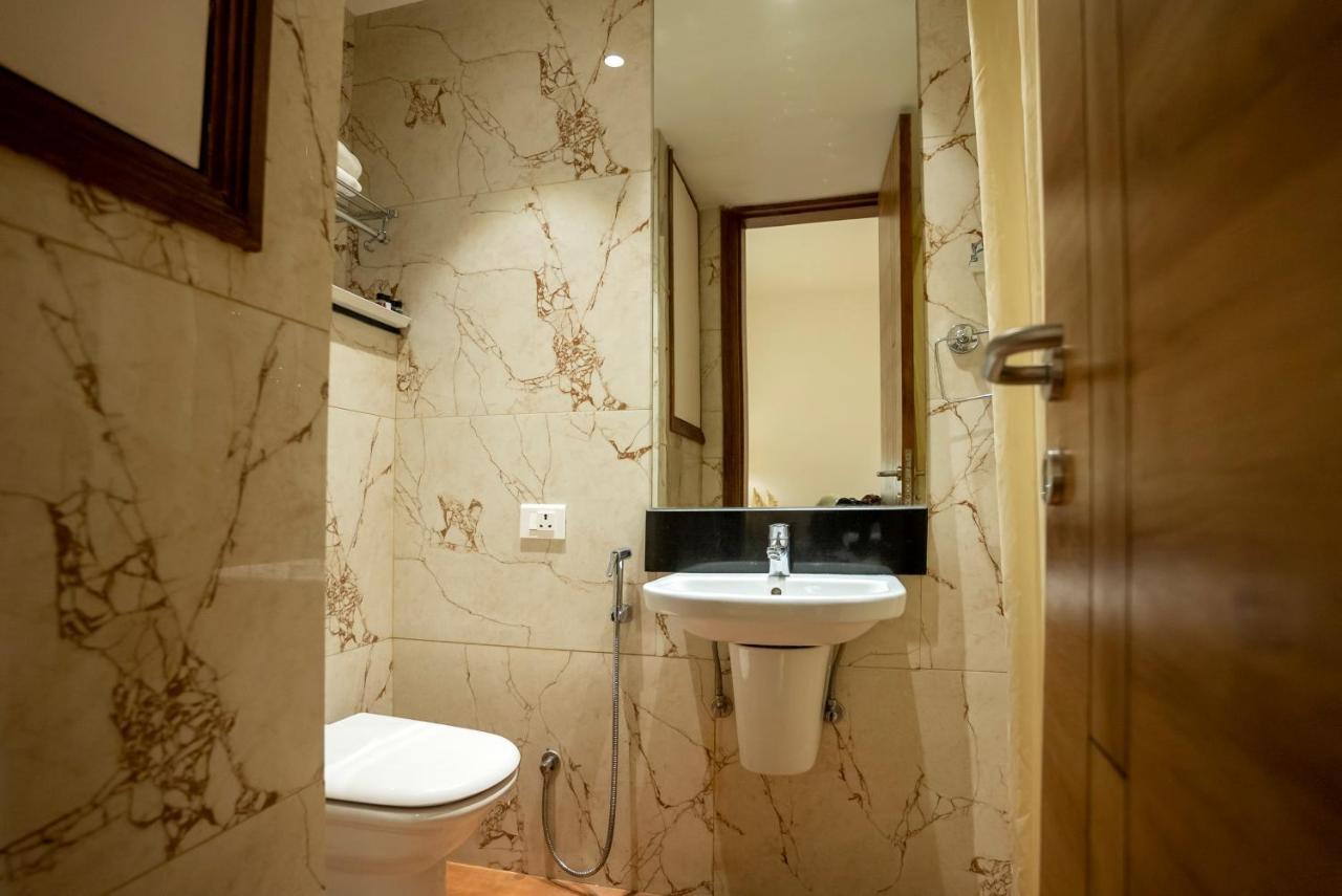 Celebrant Hotel Βαρανάσι Εξωτερικό φωτογραφία