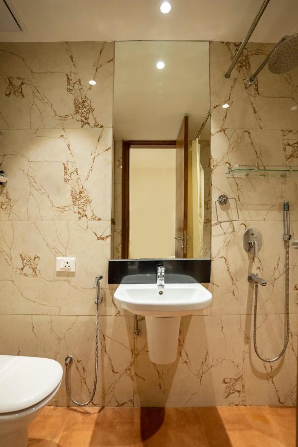 Celebrant Hotel Βαρανάσι Εξωτερικό φωτογραφία